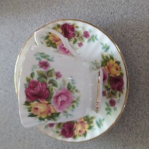 Royal Staffordshire collection Vintage Rose, teacup and saucer. Bone, China